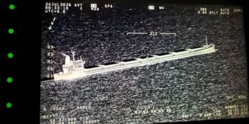 Navă comercială avariată în apropiere de Sfântu Gheorghe – posibil de o dronă sau o mină