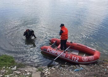 Doi tineri de 19 ani, înecați în râu