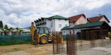 Zeci de locuri de muncă la Motru și Tismana