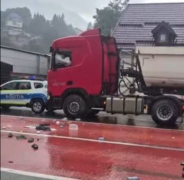 A acroșat autospeciala Poliției