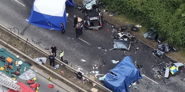 Șapte decese într-un accident. Doi sunt polițiști!