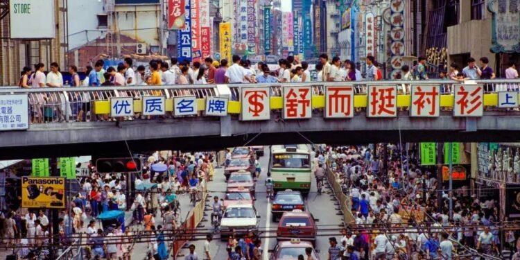 China pierde 800 de milioane de oameni până în 2100. Ce indică prăbușirea