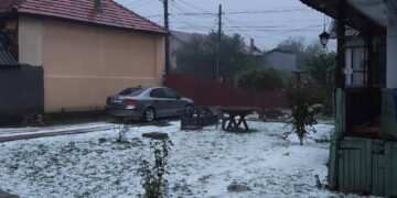 Furtuni cu grindină în mai multe localități din Gorj