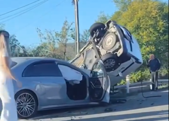 Impact între două mașini, la Bălești. Un tânăr a murit!