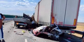 Trei oameni au murit într-un accident cumplit