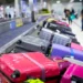 Cuplu de ruși, prins cu 19 valize pline de tehnică de spionaj și o mie de prezervative, în aeroport