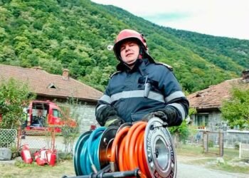 Un pompier din Gorj, aflat în lupta vieții într-un spital din Grecia. Are 47 de ani și doi copii acasă