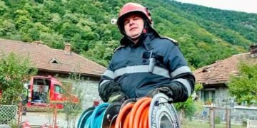 Un pompier din Gorj, aflat în lupta vieții într-un spital din Grecia. Are 47 de ani și doi copii acasă