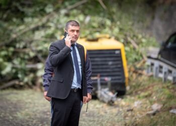 Radu Miruță, blocat în trafic: „Nu este normal”. Șefii CNAIR, chemați să rezolve problema