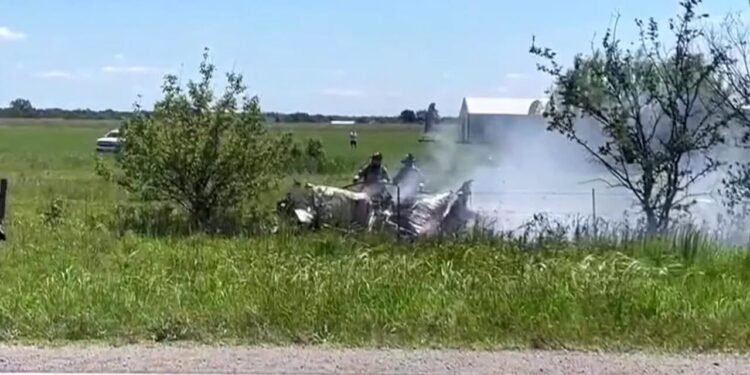 Un avion de antrenament al armatei pakistaneze s-a prăbușit