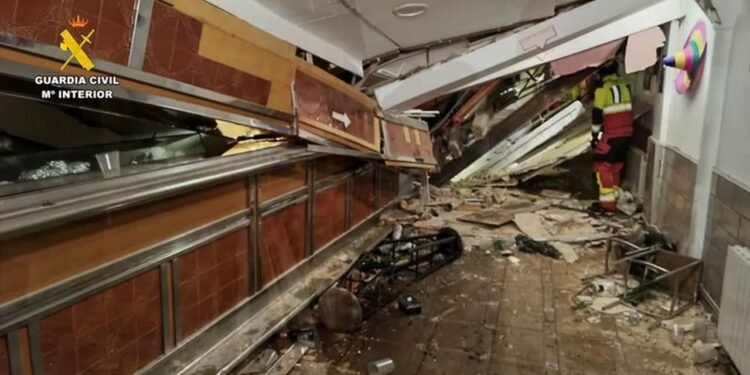 Bar prăbușit în Spania. Clienții, la spital!