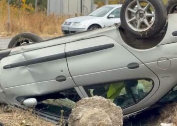 Mașină răsturnată pe DN 6, între Drobeta-Turnu Severin și Șimian! O persoană a fost rănită