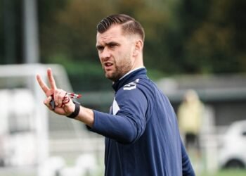 A câştigat cu 13-0 şi a fost dat afară după doar 48 de ore!