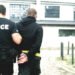 Minori recrutați pentru crime la comandă: Cinci suspecți, arestați în trei țări