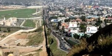 Un judecător interzice construcția zidului care ar fi urmat să despartă Texas de Mexic
